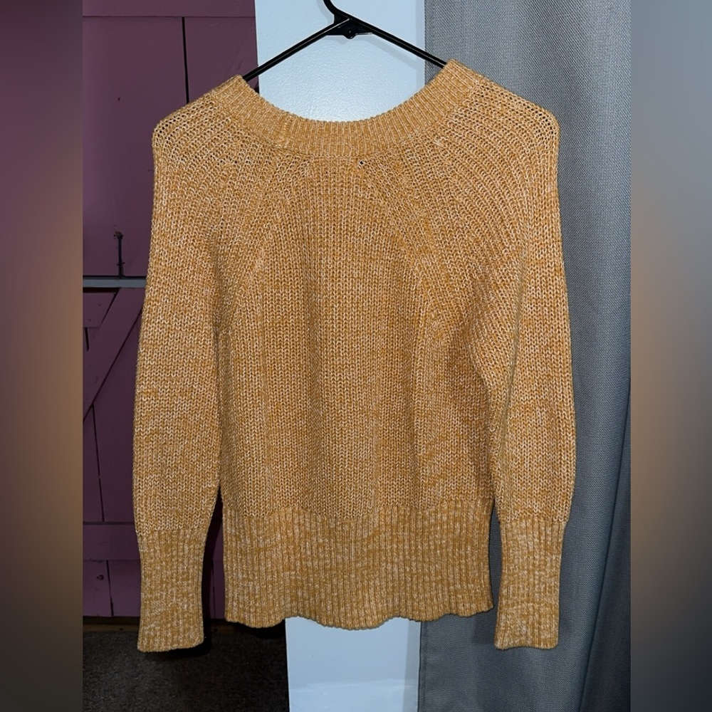 sweater - Picture 2 of 3